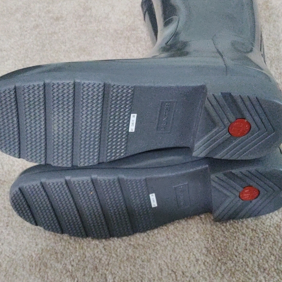 Hunter  gloss rain boots beautiful condition ! - Picture 6 of 9
